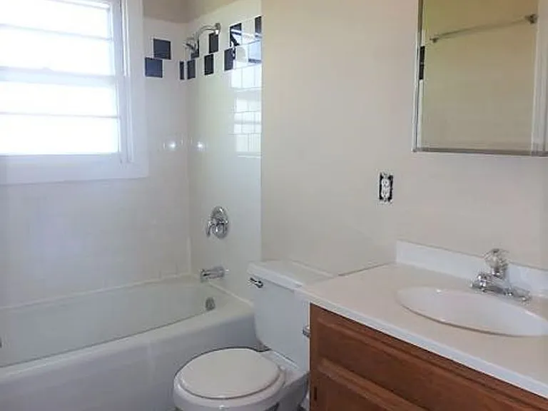 12302 N Route J — Photo 16
