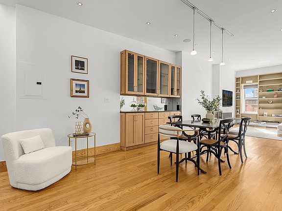 4th image of 238 E Houston St #5C