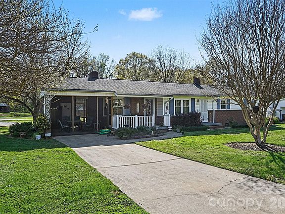 3rd image of 2008 Kings Rd