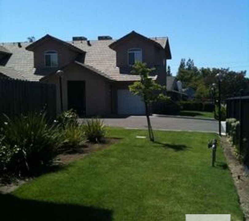 1st image of 944-1014 & 1020 E 944th #102