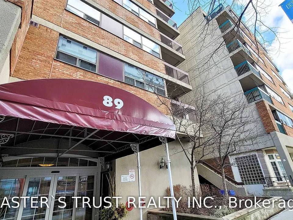 89 McCaul St #318