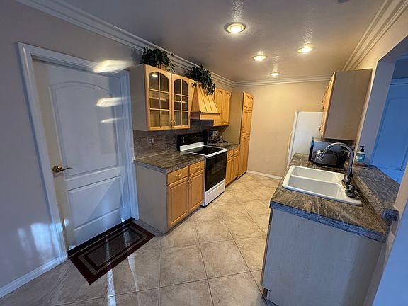 5th image of 2853 Instone Ct