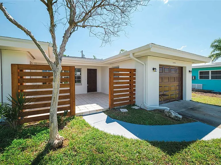 2491 Coronado Way — Photo 2