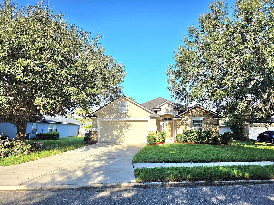 1st image of 824 Songbird Dr