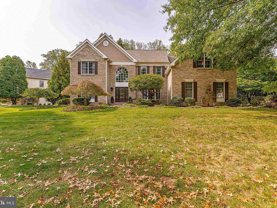 2nd image of 74 Old Mill Dr