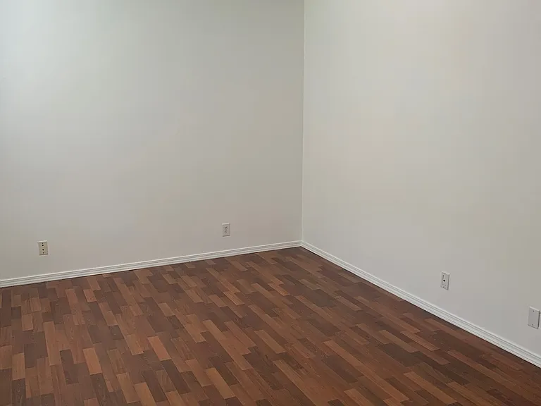 2615 W Grand Ave — Photo 17
