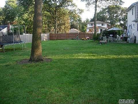 1st image of 25 Acorn Ave