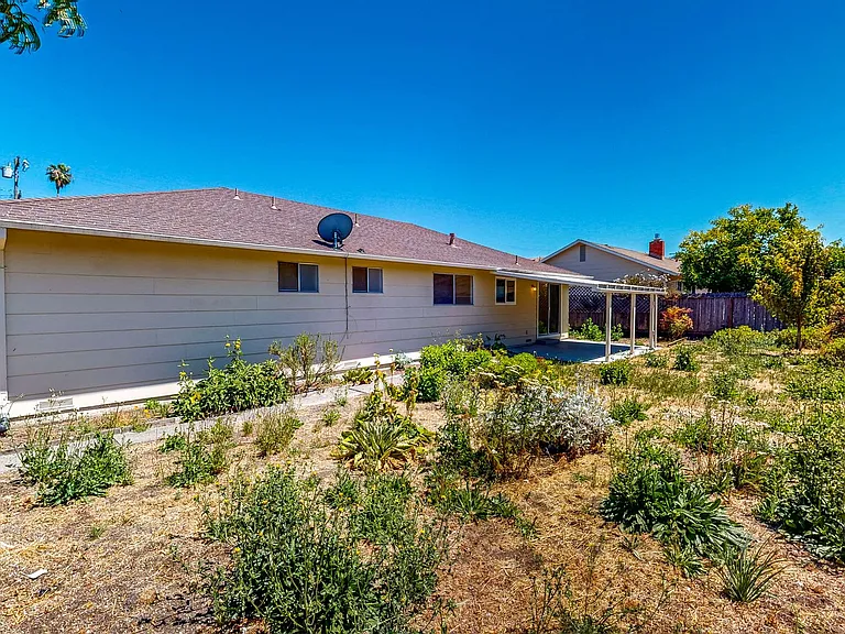 1925 Leafgreen Dr — Photo 54