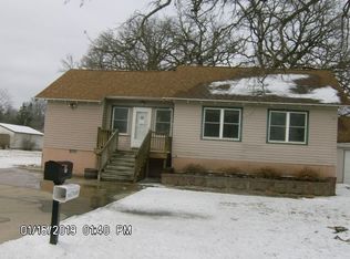 805 Longview St, Cedar Falls, IA 50613