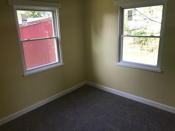 4th image of 22 Leggett Ave