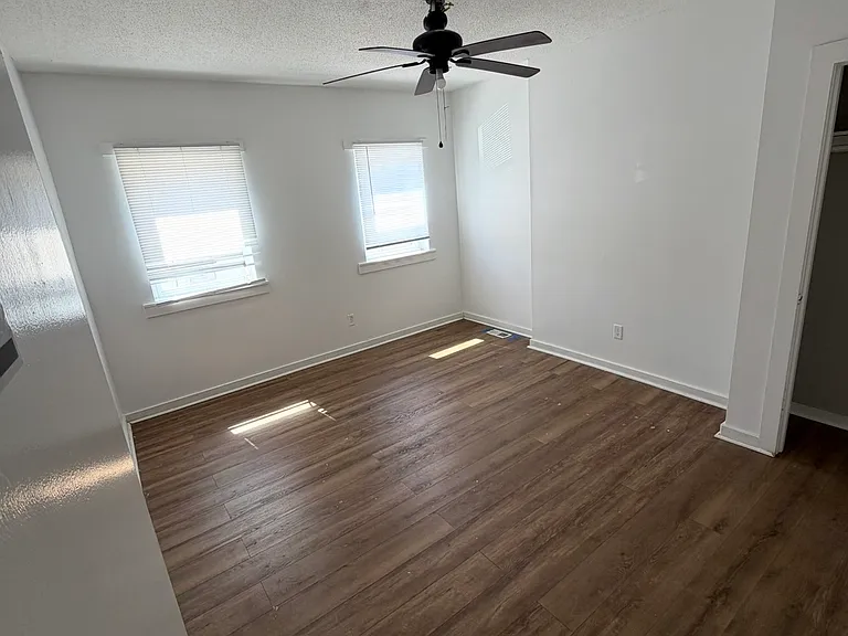 11 White St #1 — Photo 9