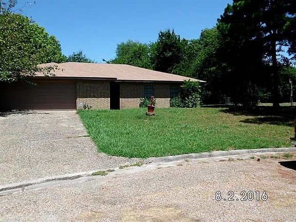 3rd image of 2605 Sandy Cir