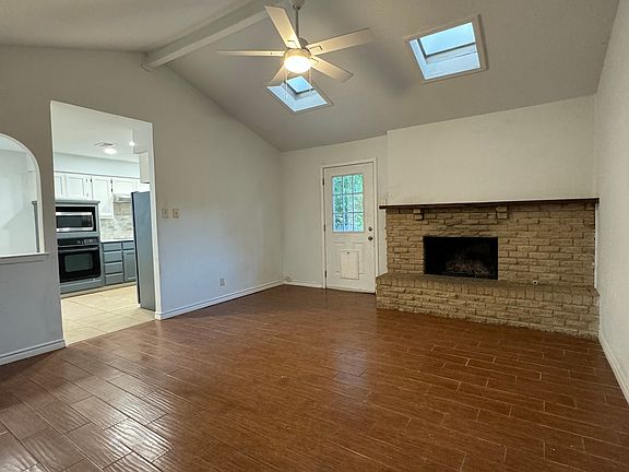 4th image of 2709 Jewell Dr
