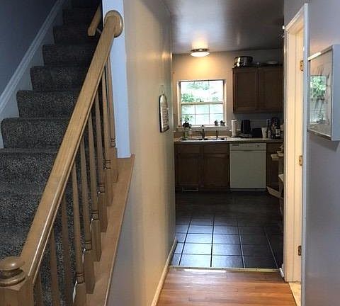 3rd image of 7987 Briarbrook Dr