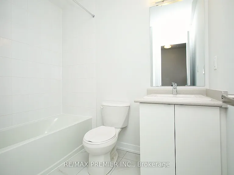 73 Akil Thomas Gdns — Photo 14