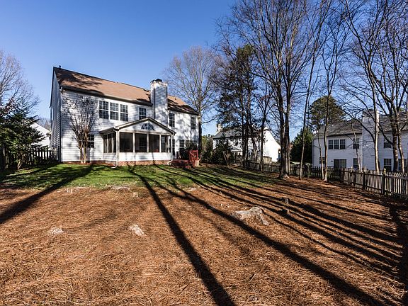 4th image of 6405 Bells Mill Dr