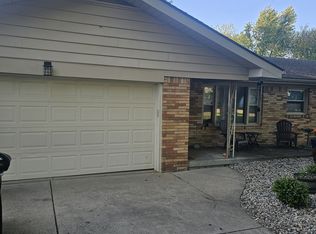 232 Suburban Dr, Anderson, IN 46017