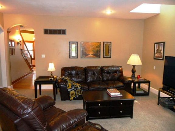 3rd image of 2407 SW Stonecreek Ct