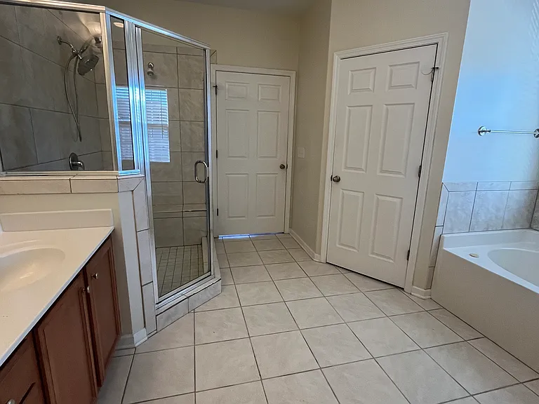 616 Marshtree Ln #301 — Photo 21