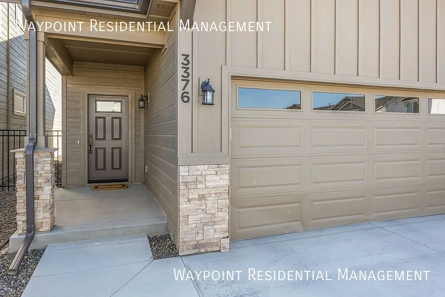 Low Maintenance Luxury Living In N Meridian — Photo 2