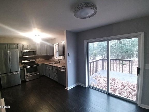 5th image of 115 Debbie Dr