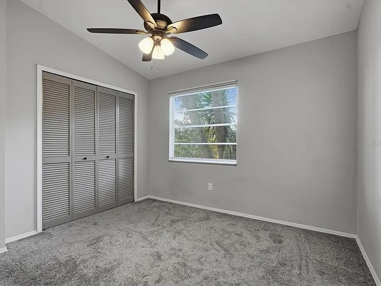 2120 Fletchers Point Cir — Photo 21
