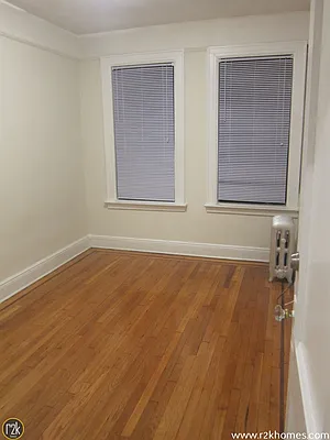 Rented by Realty 2000 Corp | media 20