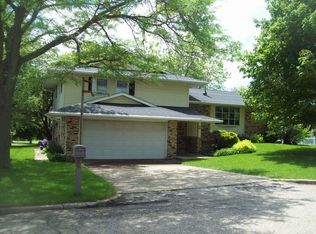 503 Don Marquis Dr, Walnut, IL 61376