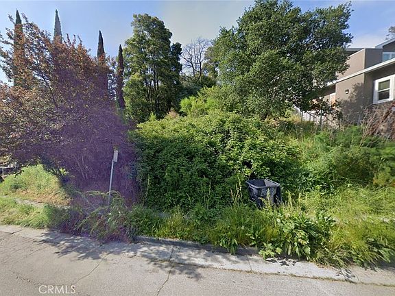 2nd image of 4751 Redding St