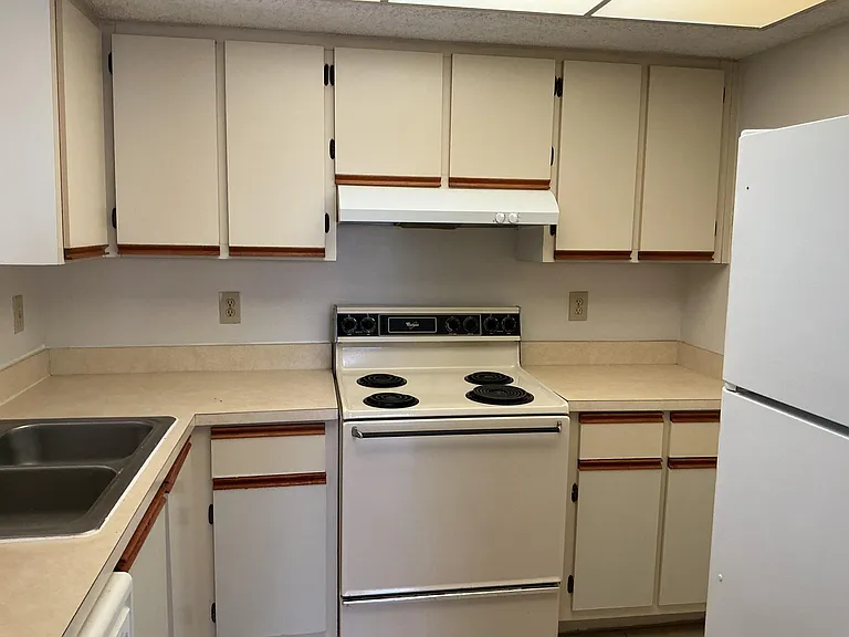 1550 SE Royal Green Cir — Photo 10