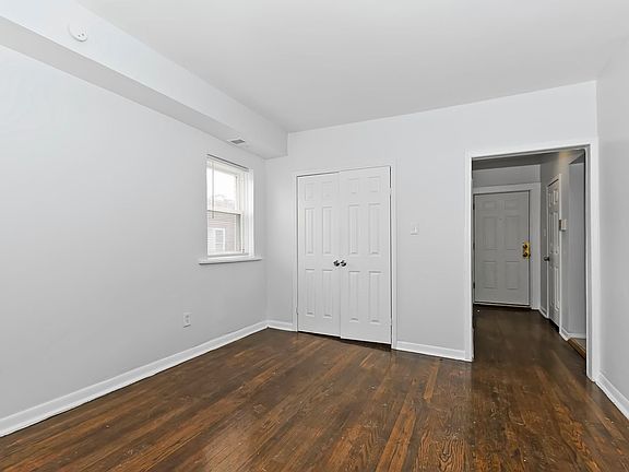 4th image of 6100-6108 S Eberhart Ave #6100-3E