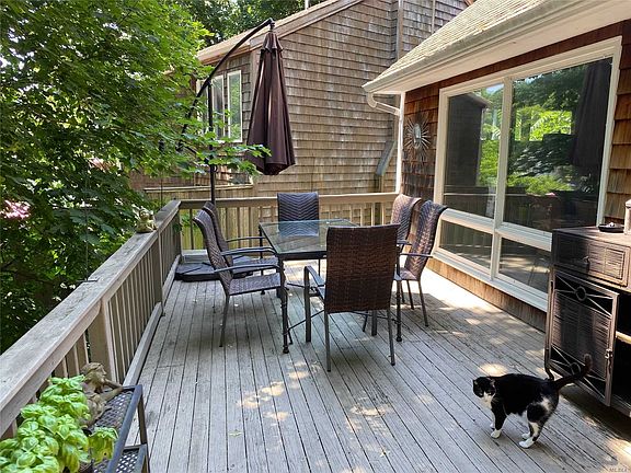 5th image of 52 Bayview Dr