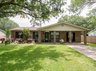 2214 Forrest St, Pascagoula, MS 39581