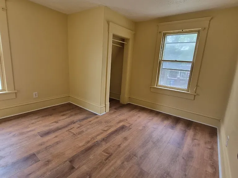 206 Allen St #2 — Photo 10