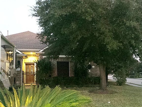 3rd image of 5802 Catherwood Ln