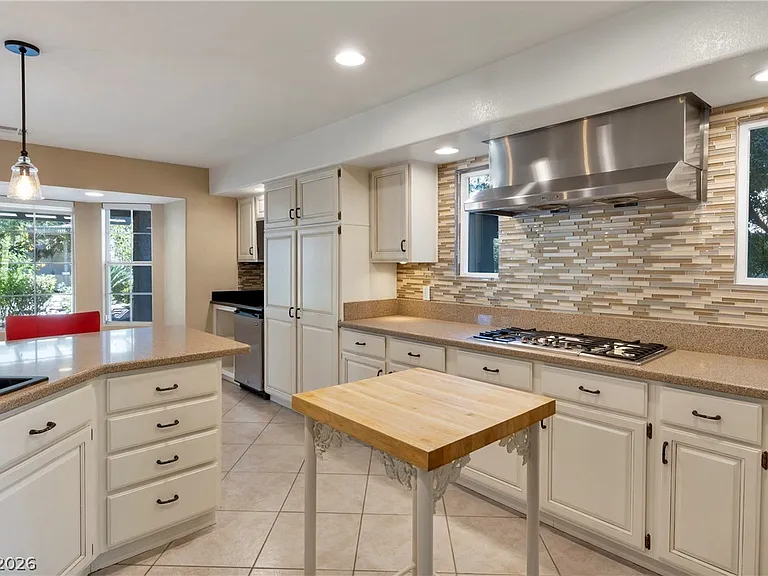 5205 Sandy Cactus Ln — Photo 9