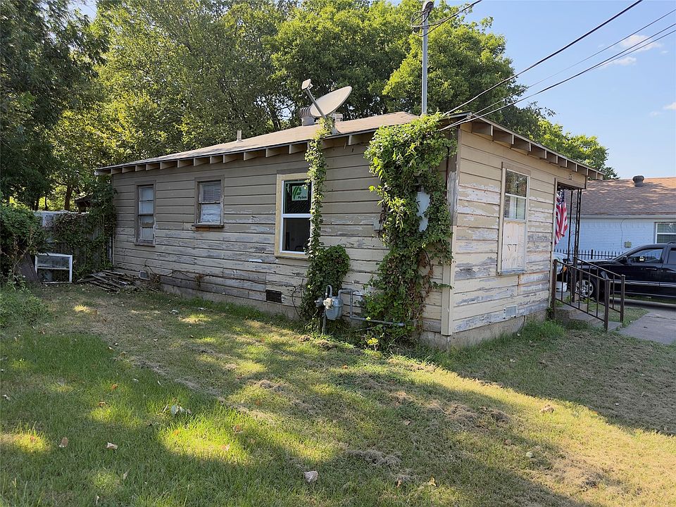 1st image of 307 N Masters Dr