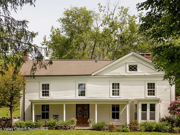 3rd image of 809 N Quaker Hill Road