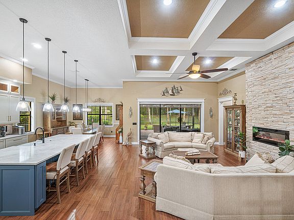2nd image of 4205 Siena Circle