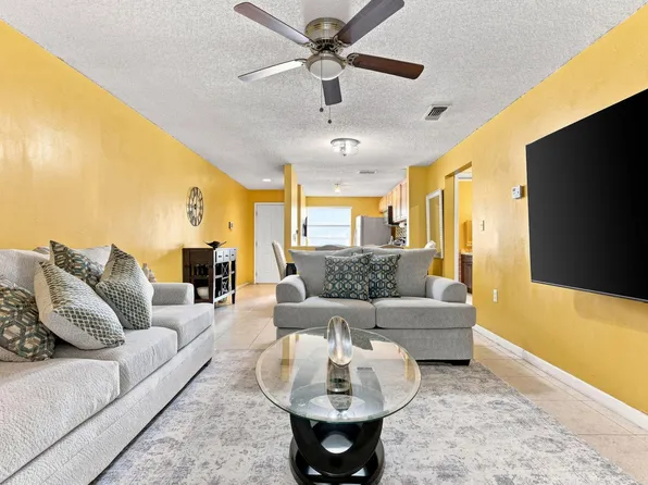 2232 SW 81st Avenue, Miramar, FL 33025
