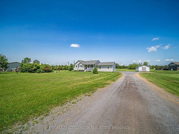 4th image of 1633 Lazier Rd