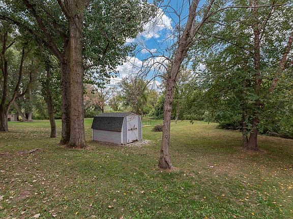 5th image of 6424 Silver Creek Dr