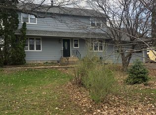 8408 Kennedy Memorial Dr, Saint Bonifacius, MN 55375