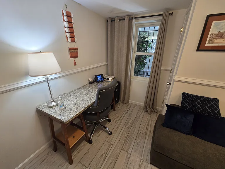 619 Irving St NW — Photo 15