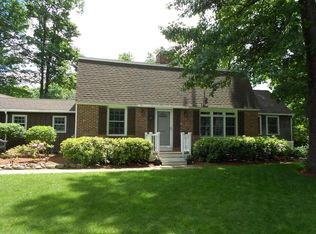 11 Arbutus Ave, Chelmsford, MA 01824