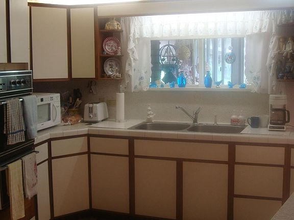5th image of 281 Rosser Ln S