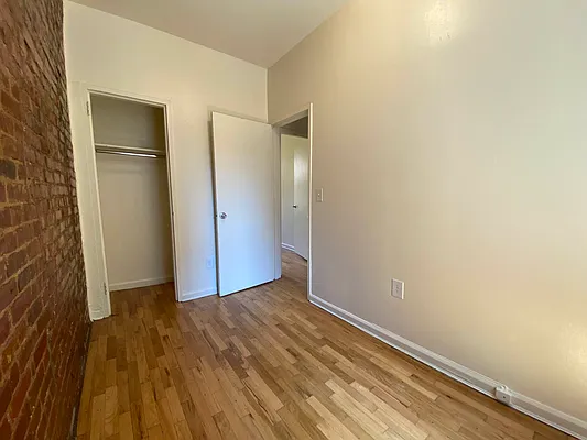 Rented by Best Apartments North Inc | media 25