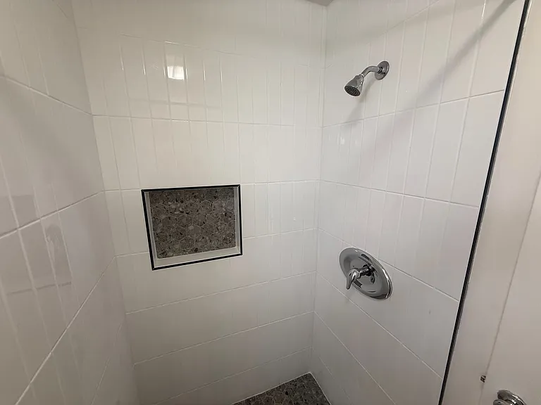 234 Castillo St #D — Photo 6