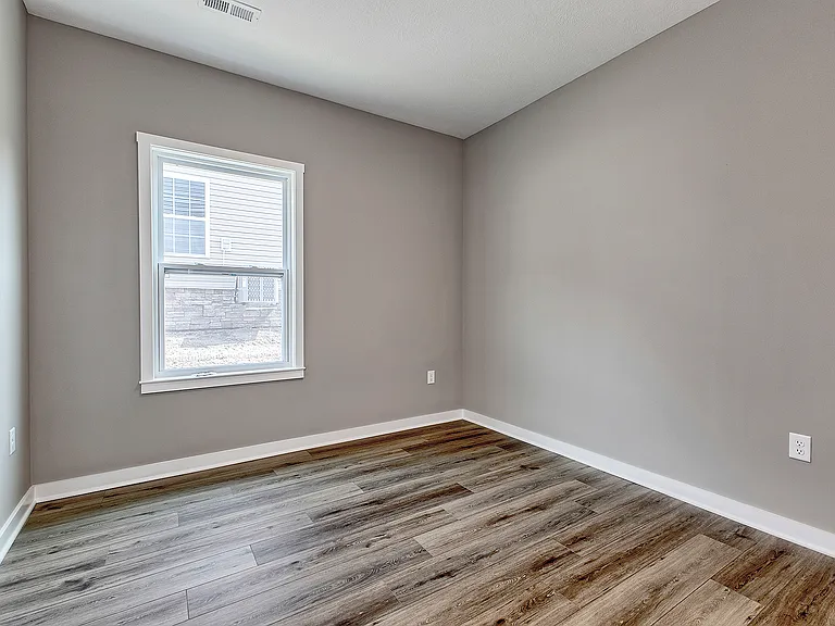 287 Olivia Dr — Photo 11