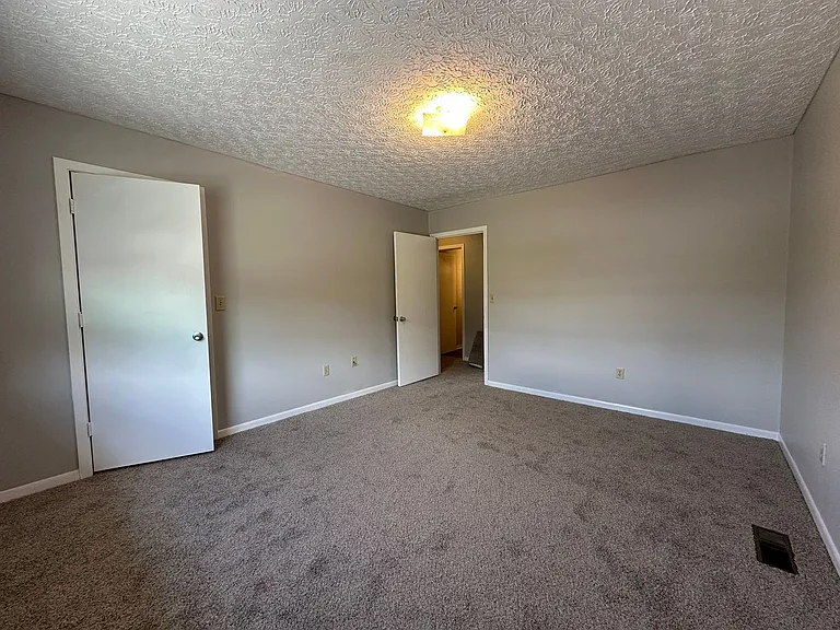 3159 Tiffany Ct — Photo 11